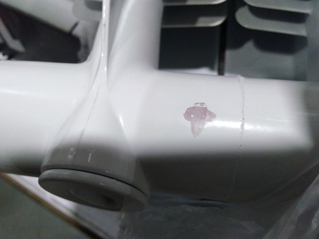 Уцененный товар (скол ламели крайней секции): Радиатор алюминиевый STOUT GAMMA 500 8 секций боковое подключение (белый RAL 9010), SRA-3310-050008