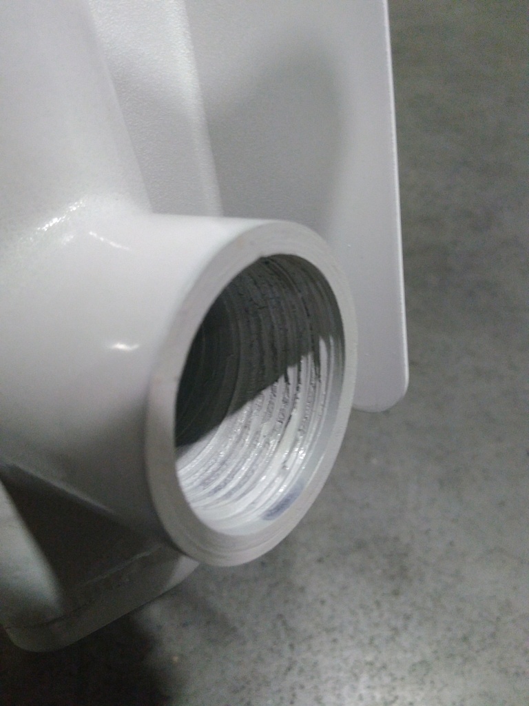 Уцененный товар (брак резьбы, царапины, потертости, нарушена упаковка): Радиатор алюминиевый STOUT Bravo 500 4 секции боковое подключение RAL9010, SRA-0110-050004