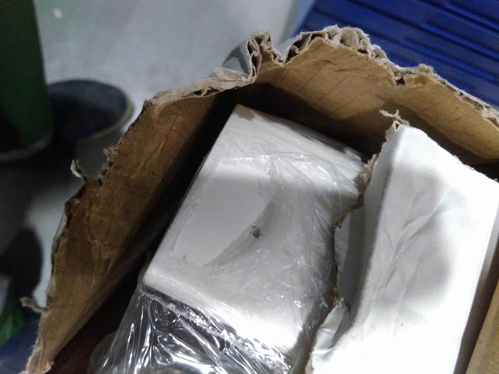 Уцененный товар (царапина): Радиатор алюминиевый Global VOX- R 500 10 секций боковое подключение (белый RAL 9010), VX05001010