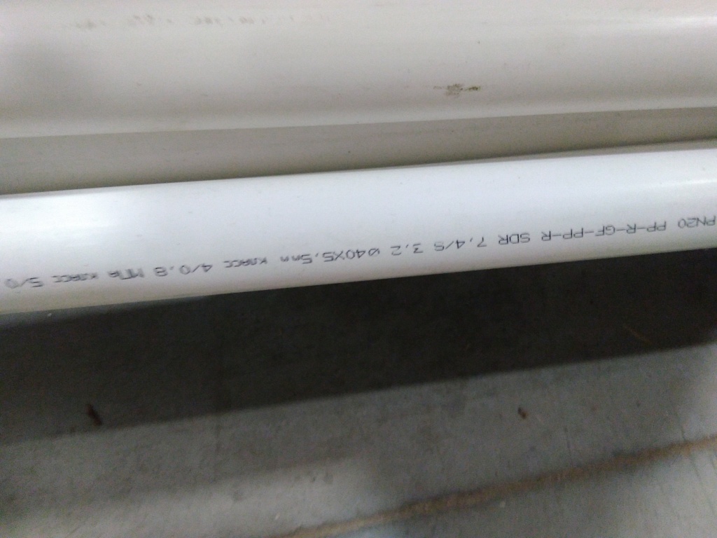 Уцененный товар (нетоварный вид): Труба полипропиленовая армированная (стекловолокно) (цвет белый) Kalde d=40х5,5 (PN 20), R.3202-tfr-400020