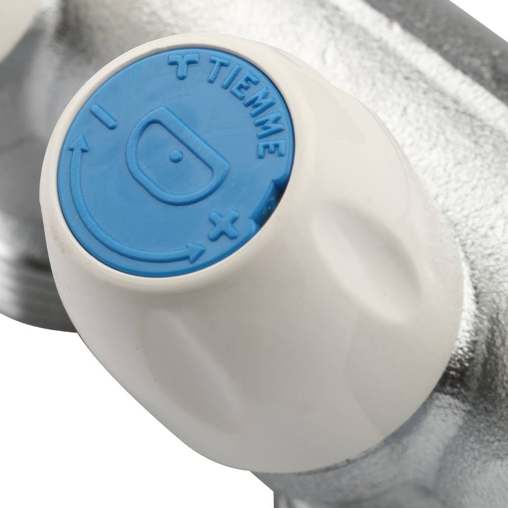 Коллектор с регулировочными вентилями TIEMME 1 х1/2 на 2 выхода (хром.)