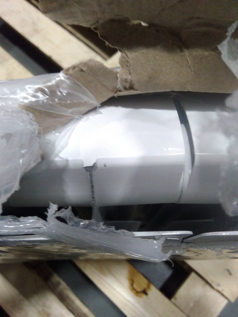 Уцененный товар (нарушена упаковка, скол в верхней части секции): Радиатор биметаллический STOUT ALPHA 500 6 секций боковое подключение (белый RAL 9016), SRB-2310-050006