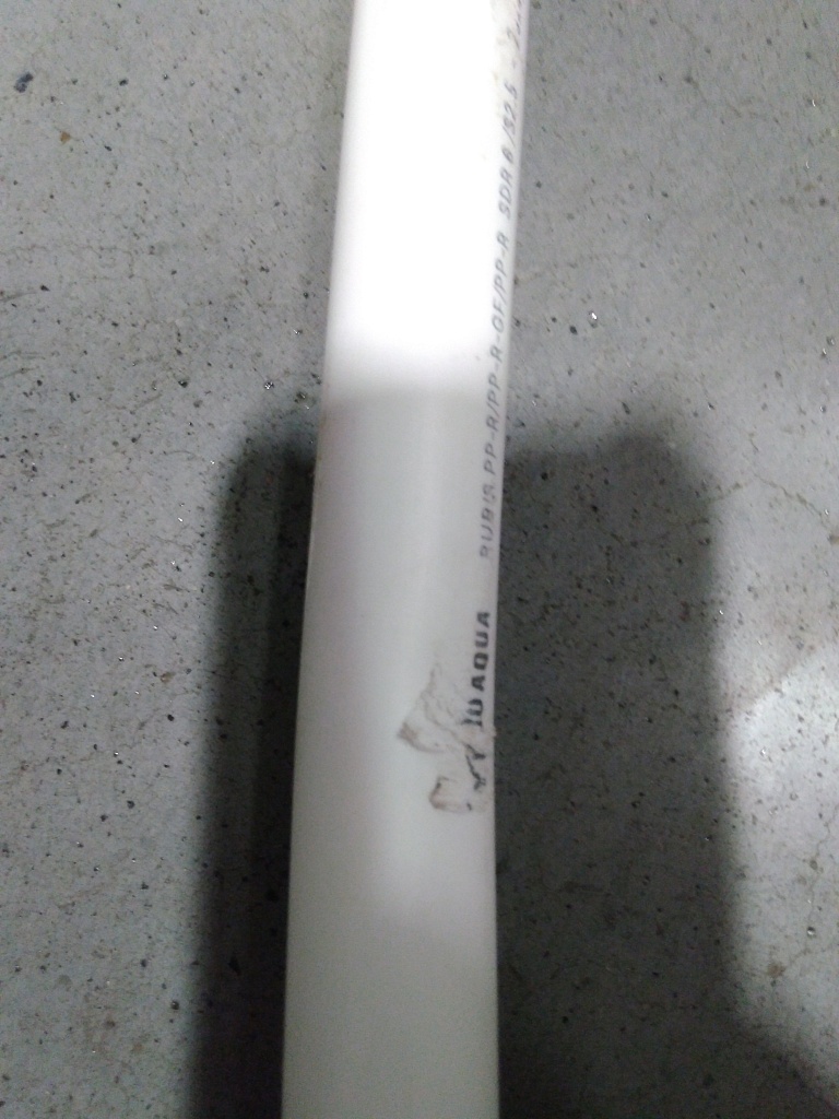 Уцененный товар (замятие, потертости): Труба армированная стекловолокном Pro Aqua RUBIS SDR 6 Белая 4м d= 25 PP-R, PA37010P