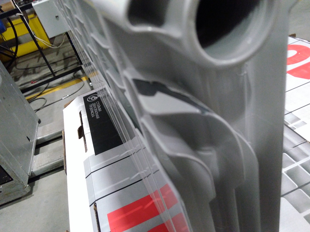 Уцененный товар (замятие, сколы краски на крайних секциях): Радиатор биметаллический ROMMER Profi BM 350 10 секций боковое подключение (BI350-80-80-130) (RAL9016), RBM-1210-035010