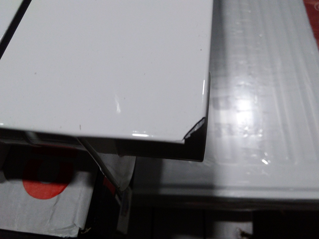 Уцененный товар (скол на  ламели крайней секции): Радиатор биметаллический ROMMER Profi BM 350 6 секций боковое подключение (BI350-80-80-130) (RAL9016), RBM-1210-035006