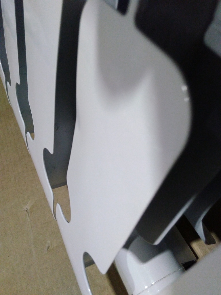 Уцененный товар (замятие ламели): Радиатор алюминиевый ROMMER Plus 200 12 секций боковое подключение (RAL9016), RAL-3210-020012