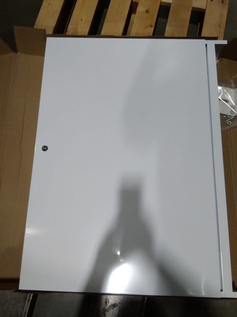 Уцененный товар (замятие, сколы): Шкаф распределительный  наружный STOUT 11-12 выходов (ШРН-4) 651х120х854