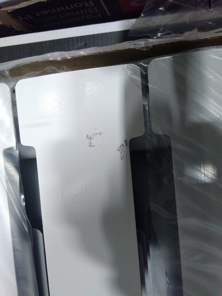 Уцененный товар (потертости на ламели): Радиатор биметаллический STOUT ALPHA 500 10 секций боковое подключение (белый RAL 9016), SRB-2310-050010