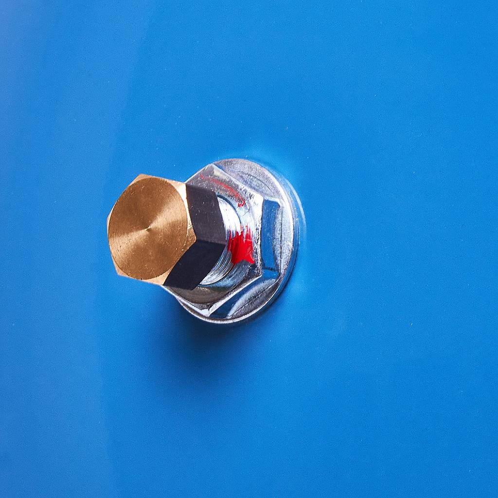 Мембранный бак Reflex DE 100/10 для водоснабжения вертикальный (цвет синий)