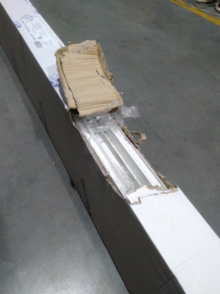 Уцененный товар (нарушена упаковка): Радиатор алюминиевый STOUT Oscar 1800 3 секции боковое подключение (белый ), SRA-0110-180003