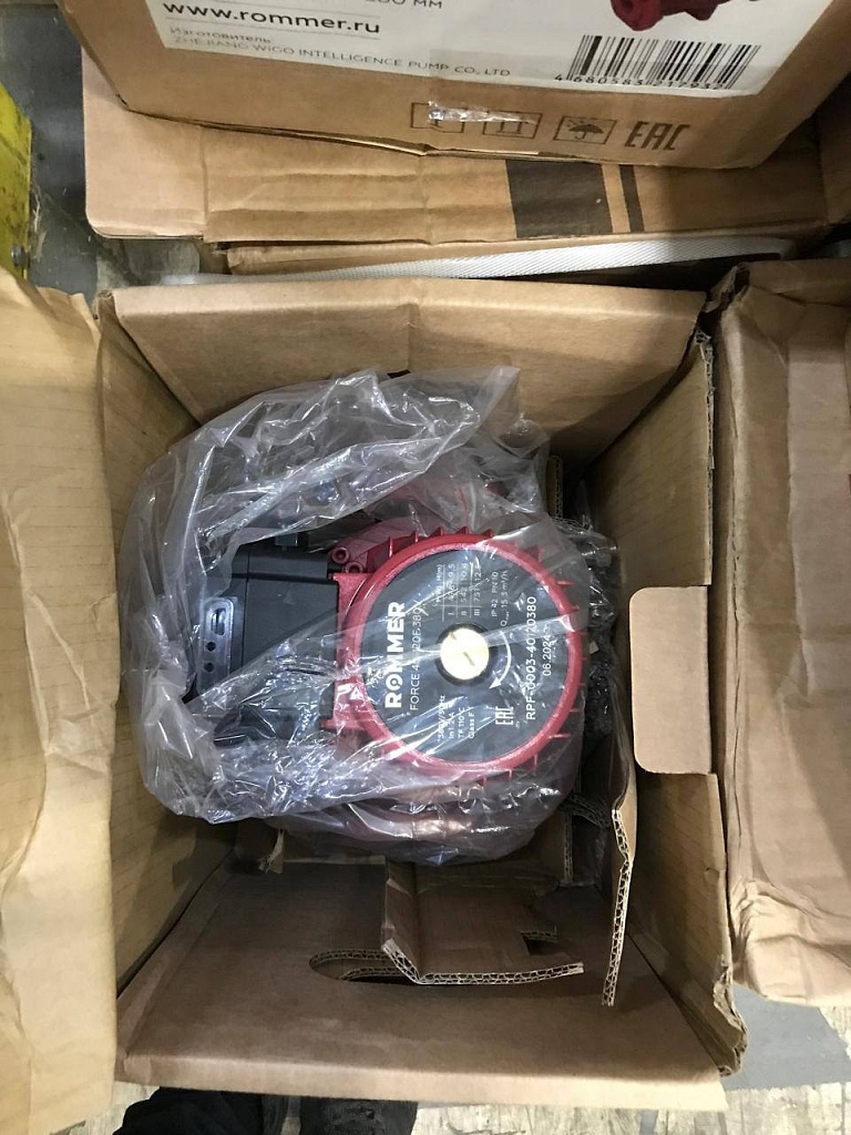 Уцененный товар (нетоварный вид некомплект): Насос циркуляционный фланцевый трехскоростной ROMMER 40-120F 380V, RPF-0003-40120380