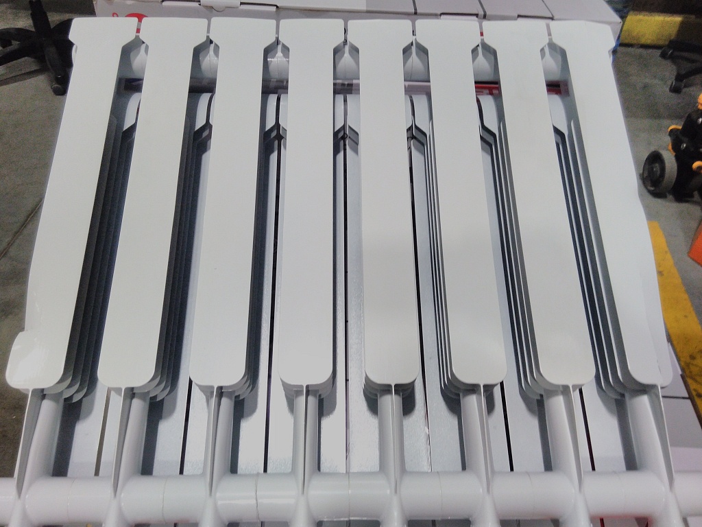 Уцененный товар (сломаны секции  (БОЙ СКЛАДА)): Радиатор алюминиевый ROMMER Profi 500 8 секции (AL500-80-80-100) (RAL9016), RAL-1210-050008