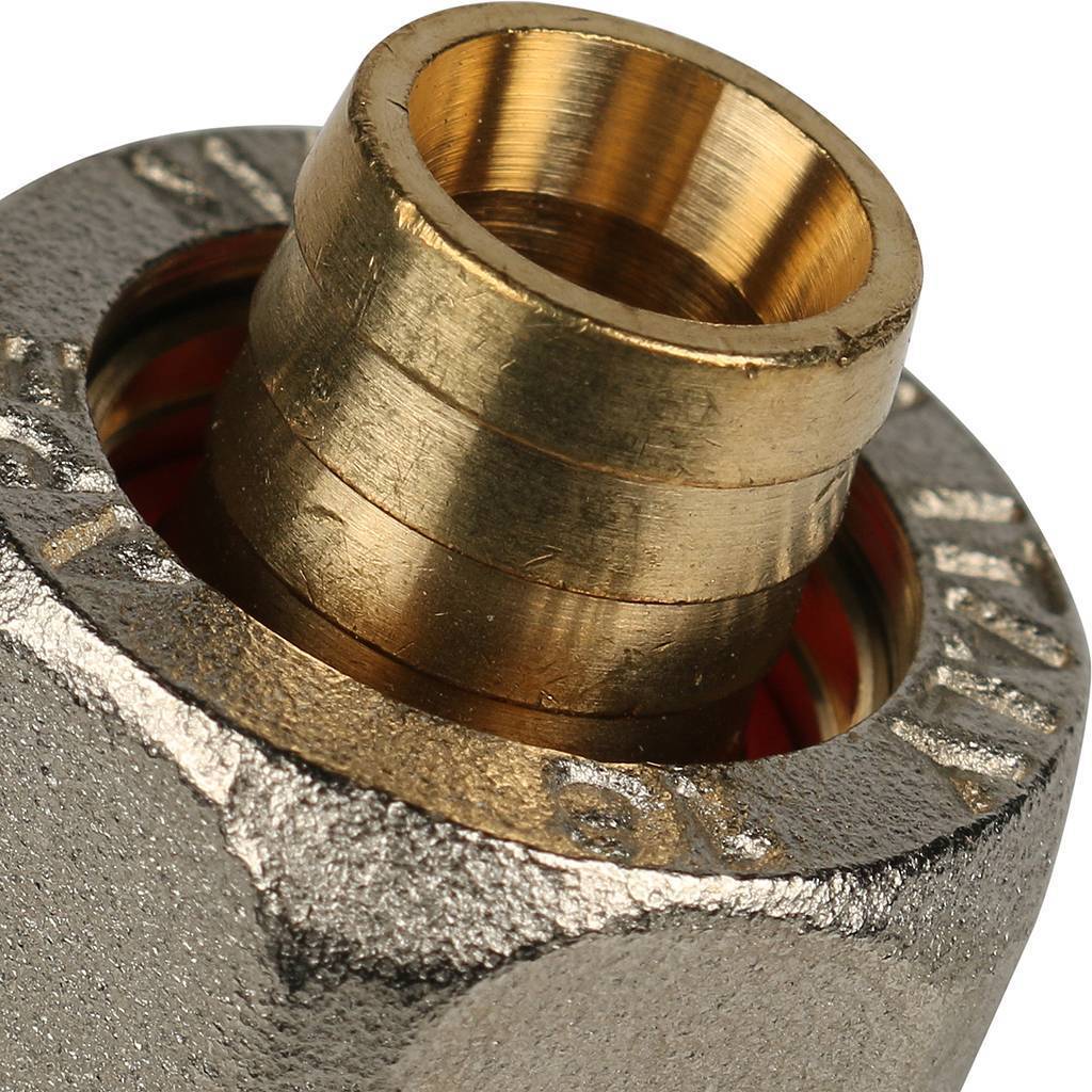 Тройник STOUT настенный с креплением для металлопластиковых труб винтовой, SFS-0014-001216