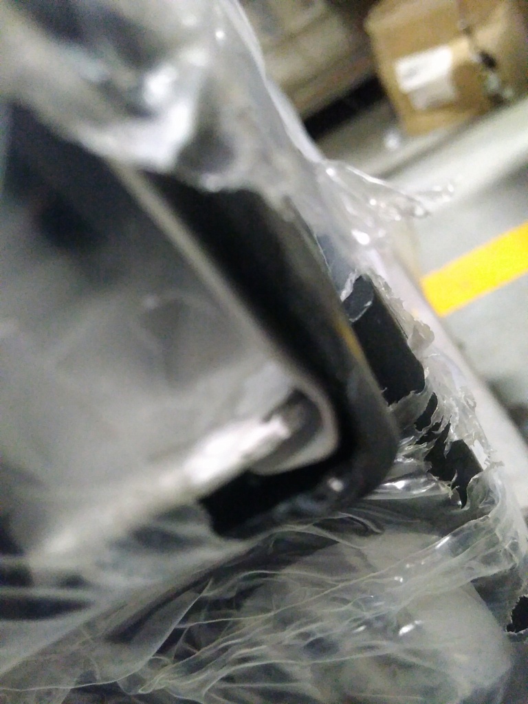 Уцененный товар (замятие, солы краски): Стальной панельный радиатор ROMMER Ventil 22/400/2600 нижнее правое подключение