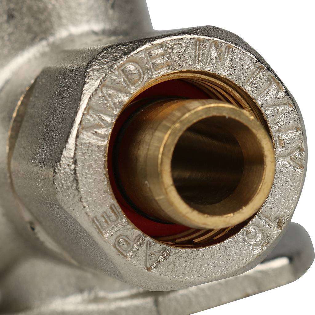 Тройник STOUT настенный с креплением для металлопластиковых труб винтовой, SFS-0014-001216