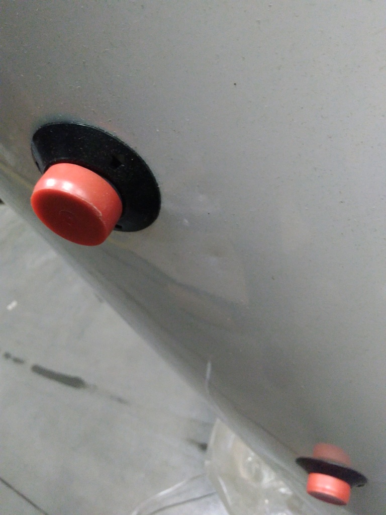 Уцененный товар (вмятины, нетоварный вид упаковки): Бойлер косвенного нагрева STOUT настенный 150 л., SWH-1210-000150