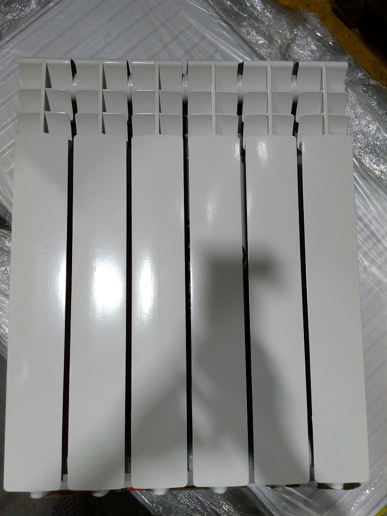 Уцененный товар (брак резьбы, замятие ламели крайней секции): Радиатор алюминиевый ROMMER Optima 500 6 секций боковое подключение (RAL9016), RAL-0210-050006