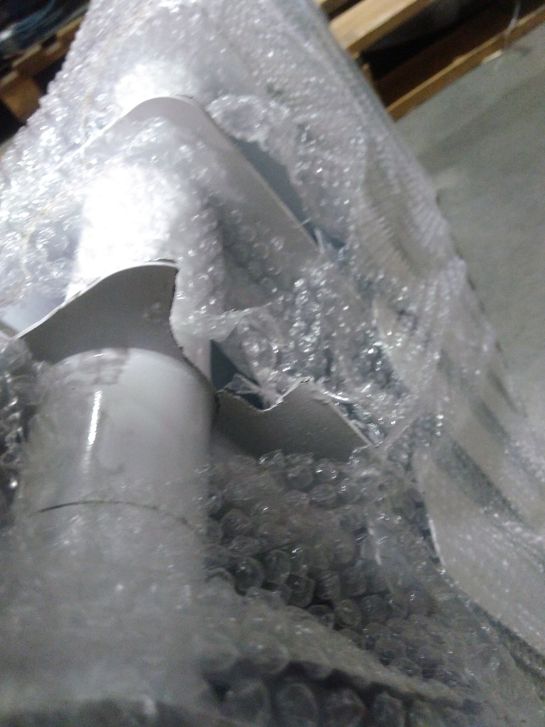 Уцененный товар (скол на нижней части секции, скол краски на коллекторе, замятие ламели): Радиатор биметаллический ROMMER Profi BM 350 12 секций боковое подключение (BI350-80-80-130) (RAL9016), RBM-1210-035012