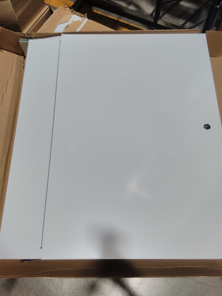 Уцененный товар (замятие на лицевой части  (БОЙ СКЛАДА)): Шкаф распределительный встроенный STOUT 8-10 выходов (ШРВ-3) 670х125х746