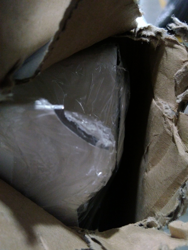 Уцененный товар (нарушена упаковка, скол на ламели крайней секции): Радиатор алюминиевый STOUT Bravo 500 10 секций боковое подключение RAL9010, SRA-0110-050010