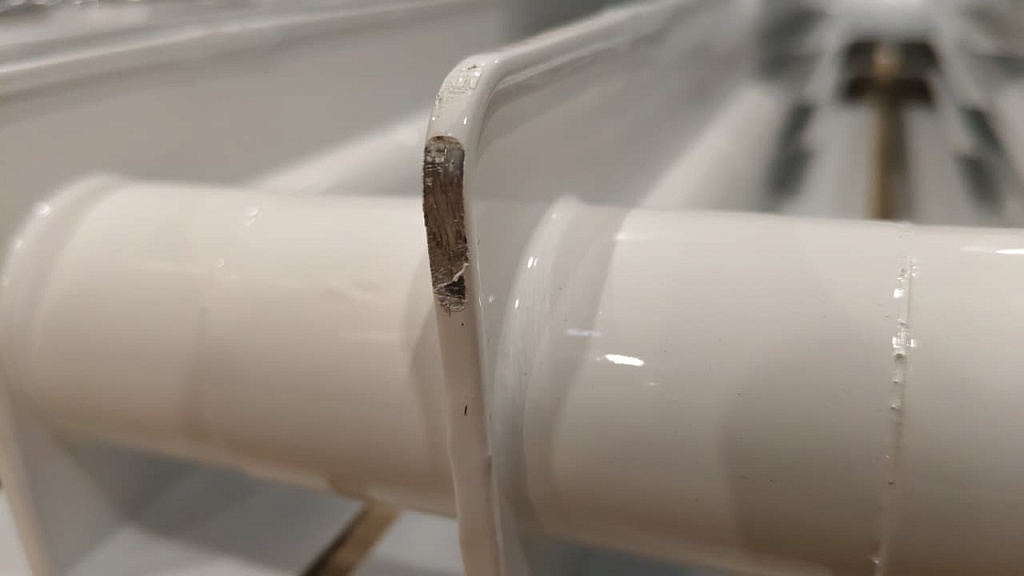 Уцененный товар (скол краски на нижней части секции): Радиатор биметаллический ROMMER Optima BM 500 8 секций боковое подключение (RAL9016), RBM-0210-050008