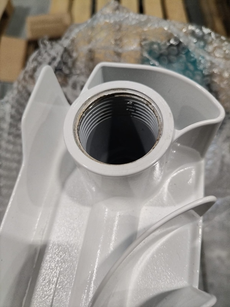 Уцененный товар (Сорвана резьба / замятый корпус): Радиатор биметаллический ROMMER Profi BM 350 12 секций боковое подключение (BI350-80-80-130) (RAL9016), RBM-1210-035012