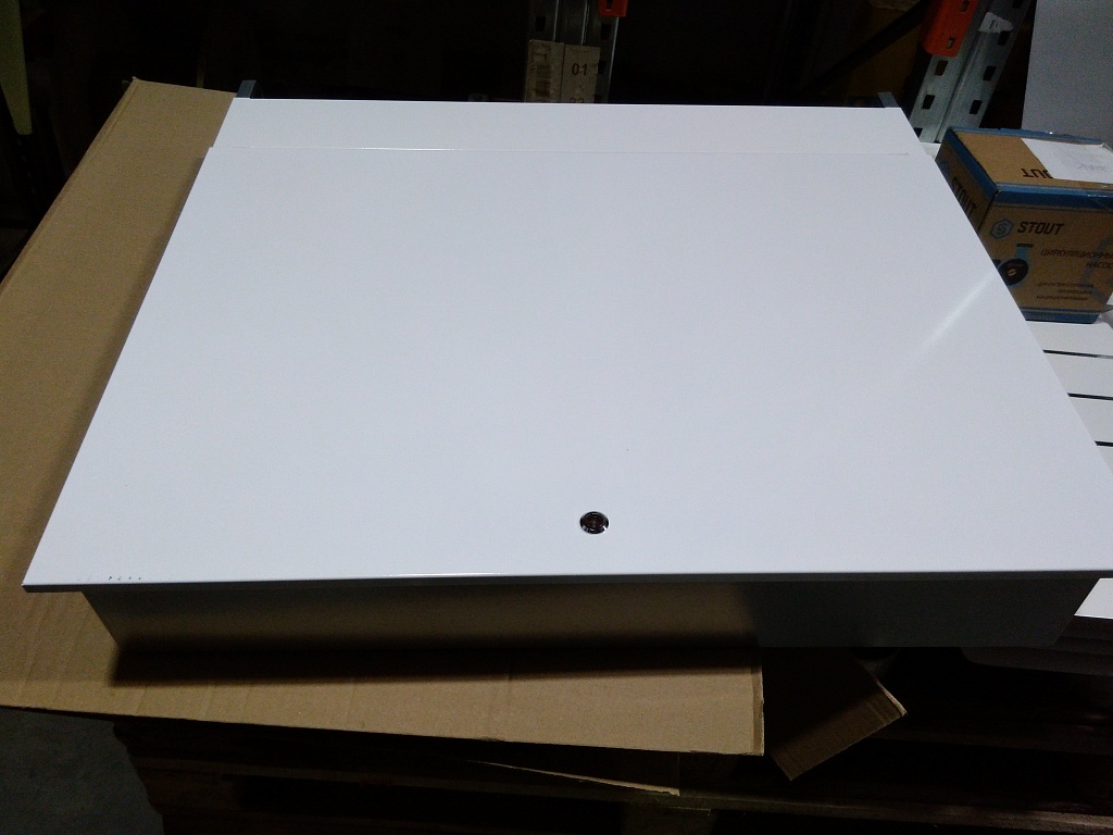 Уцененный товар (потертости на лицеваой панели): Шкаф распределительный встроенный ROMMER 8-10 выходов (ШРВ-3) 668х125х742