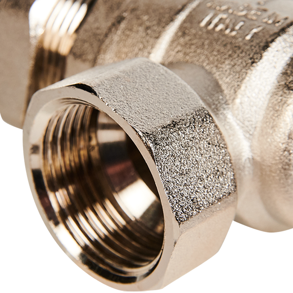 Кран шаровой полнопроходной угловой с американкой STOUT ВР/НР ручка бабочка 1