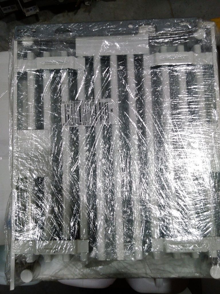 Уцененный товар (с экспозиции, отсутствует упаковка, потертости на креплении): Стальной панельный радиатор Kermi Profil-K FK O 11/500/400 белый боковое подключение RAL 9016