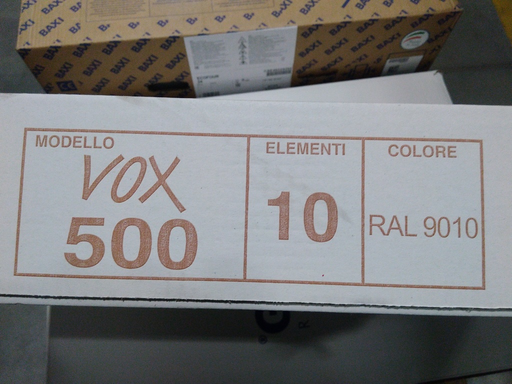 Уцененный товар (нарушена упаковка, потертость на ламели крайней секции): Радиатор алюминиевый Global VOX- R 500 10 секций боковое подключение (белый RAL 9010), VX05001010