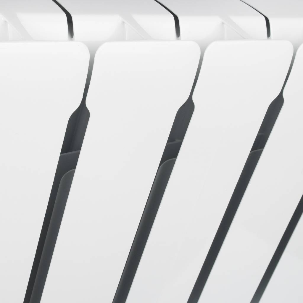 Радиатор биметаллический STOUT Space 350 14 секций боковое подключение RAL9016