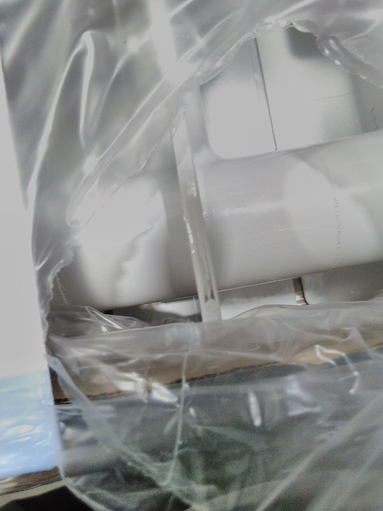 Уцененный товар (потертость на нижний части секции): Радиатор биметаллический STOUT VEGA 500 4 секций боковое подключение (белый RAL 9016), SRB-1310-050004