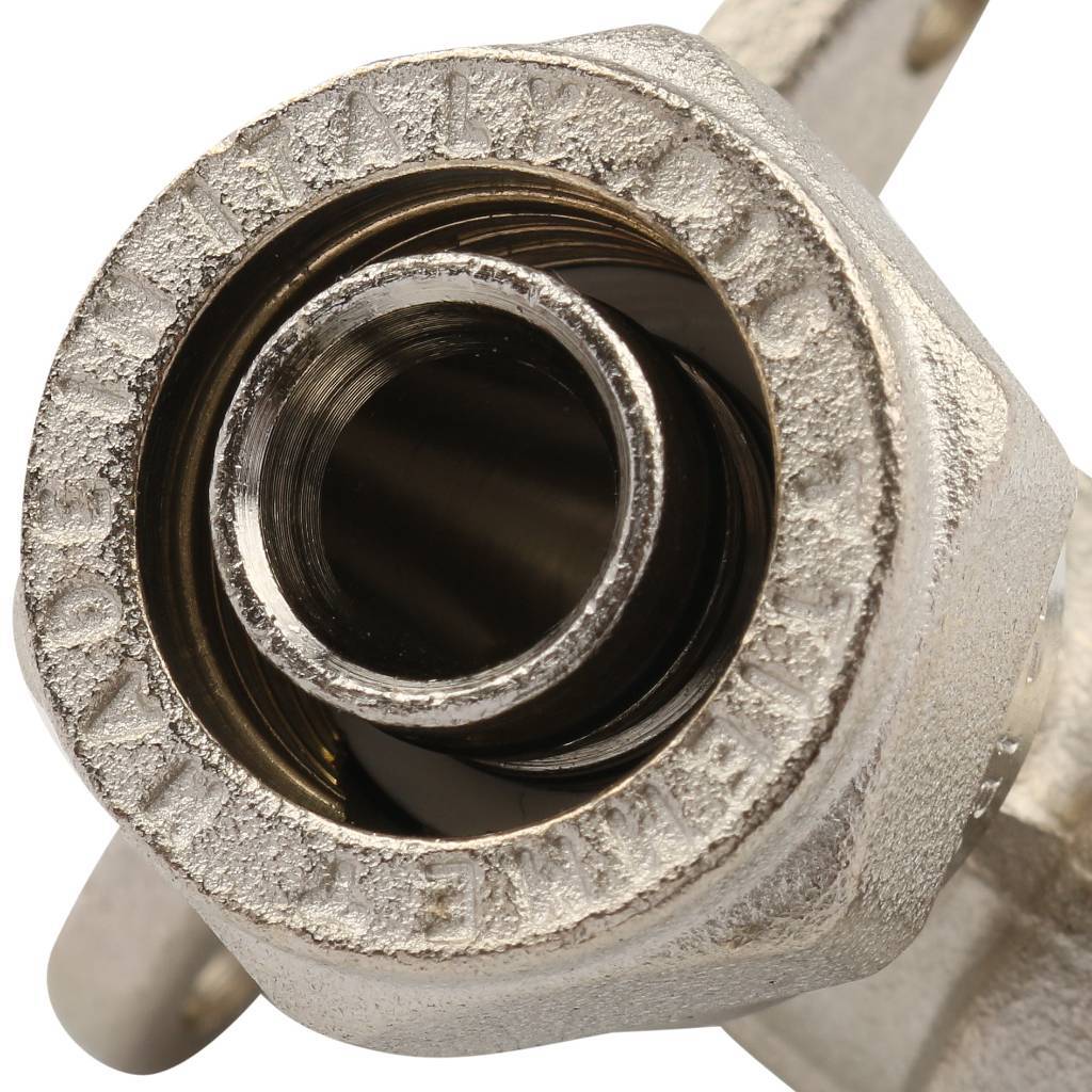 Угольник TIEMME с внутренней резьбой с креплением (16х2.0х1/2) для металлопластиковых труб винтовой, 1600003