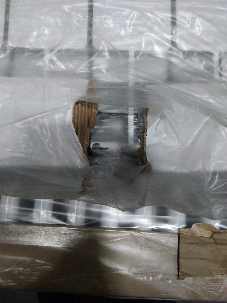 Уцененный товар (нарушена упаковка, царапина, потертость): Радиатор биметаллический STOUT TITAN VENTIL 350 10 секций нижнее правое подключение, SRB-3320-035010