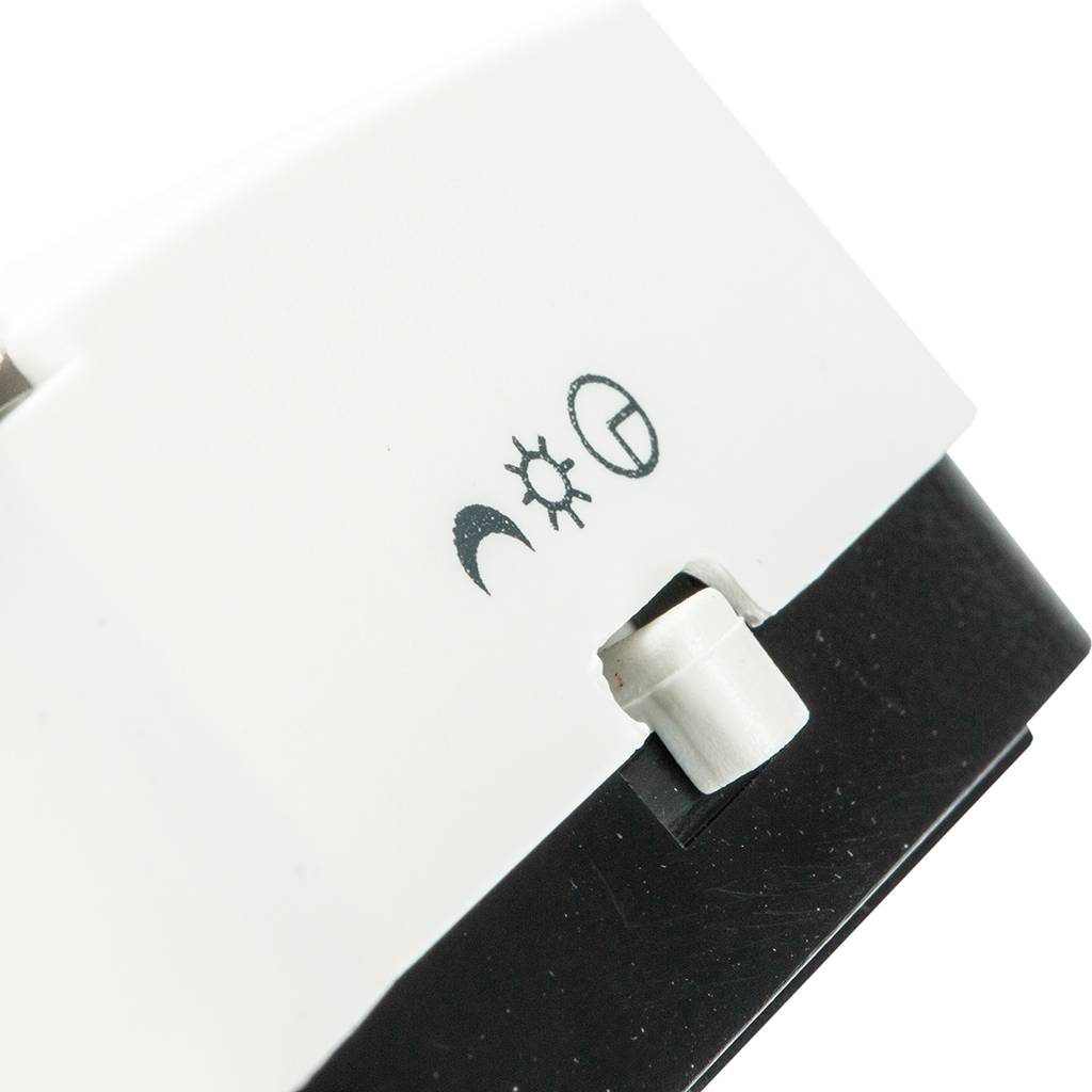 Термостат комн.WFHT Watts (5-30 С,24В)закр.сервопривод