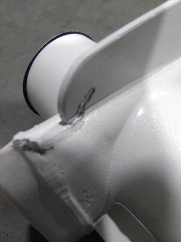 Уцененный товар (брак резьбы, царапины, потертости, нарушена упаковка): Радиатор алюминиевый STOUT Bravo 500 4 секции боковое подключение RAL9010, SRA-0110-050004