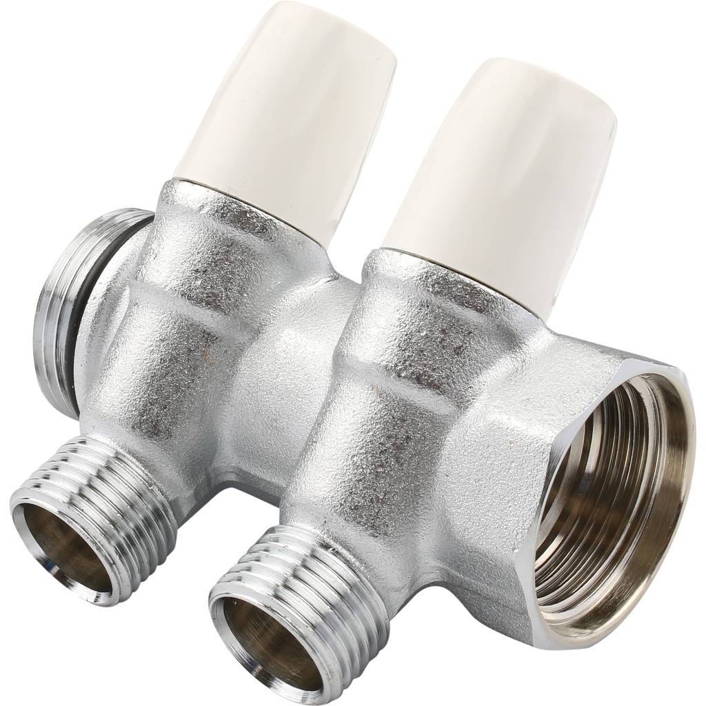 Коллектор с регулировочными вентилями TIEMME 1 х1/2 на 2 выхода (хром.)