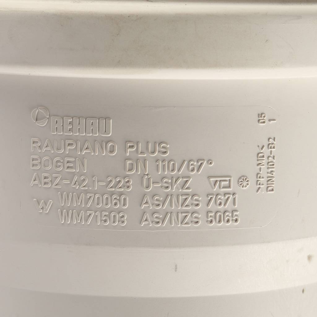 Отвод РЕХАУ RAUPIANO PLUS диам. 110 на 67°, 11234541001