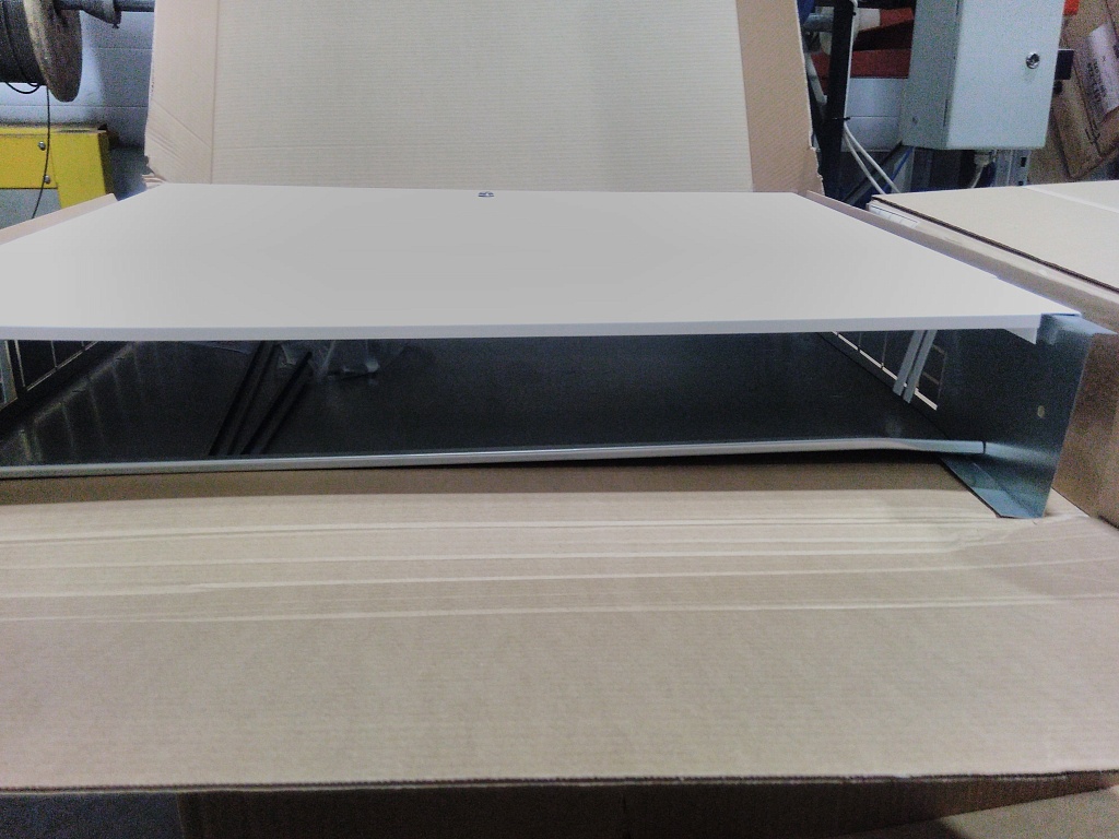 Уцененный товар (замятие тыльной стенки  (БОЙ СКЛАДА)): Шкаф распределительный встроенный STOUT 8-10 выходов (ШРВ-3) 670х125х746