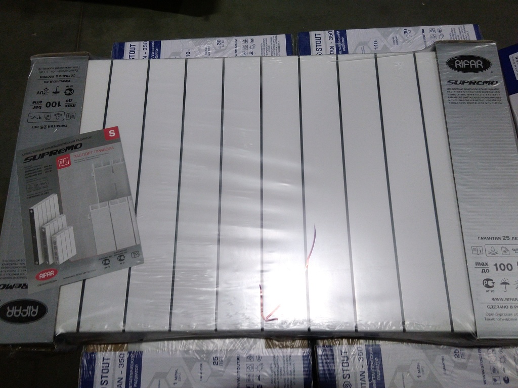 Уцененный товар (сколы на нижних частях секций): Радиатор биметаллический RIFAR SUPReMO VENTIL 500 SVL 12 секций нижнее левое подключение (белый RAL 9016), 4RS50.VL-12