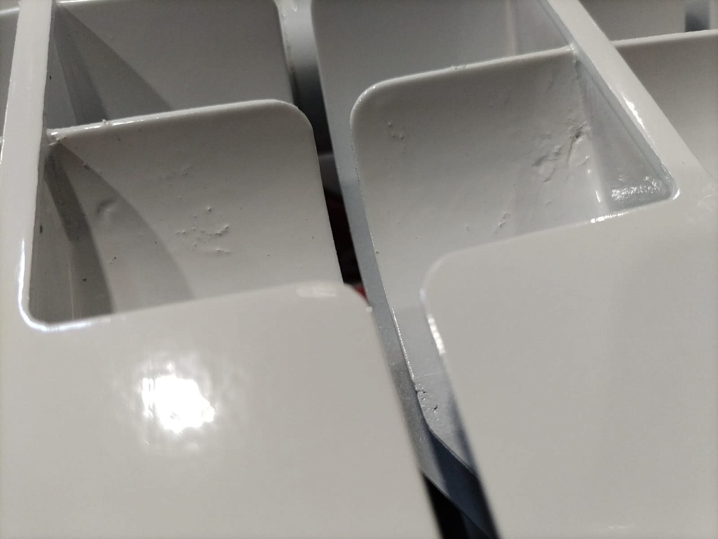 Уцененный товар (СКОЛ / ПОТЁРТОСТИ ЛКП/ ЗАМЯТЫЙ КОРПУС): Радиатор биметаллический ROMMER Profi BM 350 8 секций боковое подключение (BI350-80-80-130) (RAL9016), RBM-1210-035008