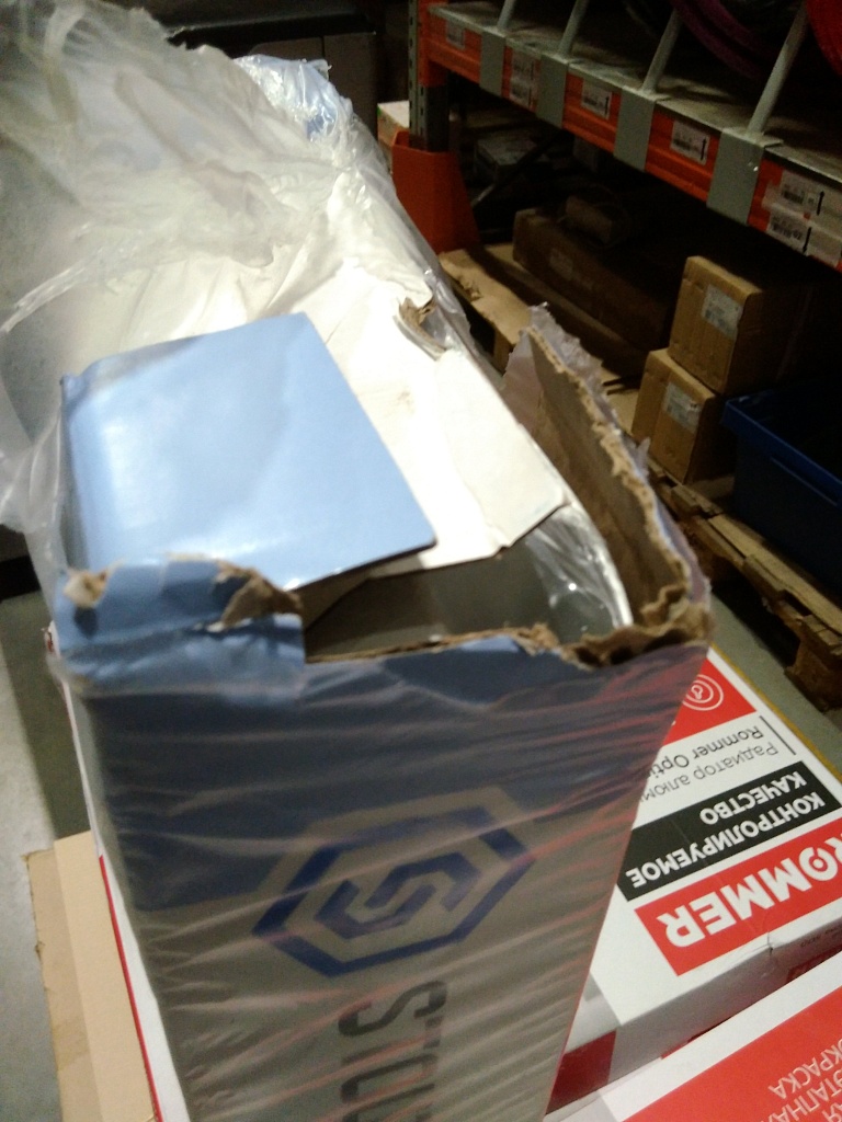 Уцененный товар (нарушена упаковка, замятие ламели крайней секции): Радиатор биметаллический STOUT VEGA 500 4 секций боковое подключение (белый RAL 9016), SRB-1310-050004