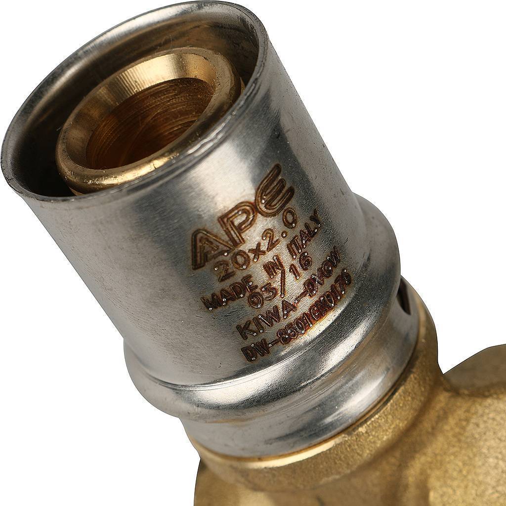 Угольник STOUT настенный с креплением короткий 1/2 х20 для металлопластиковых труб прессовой, SFP-0018-001220