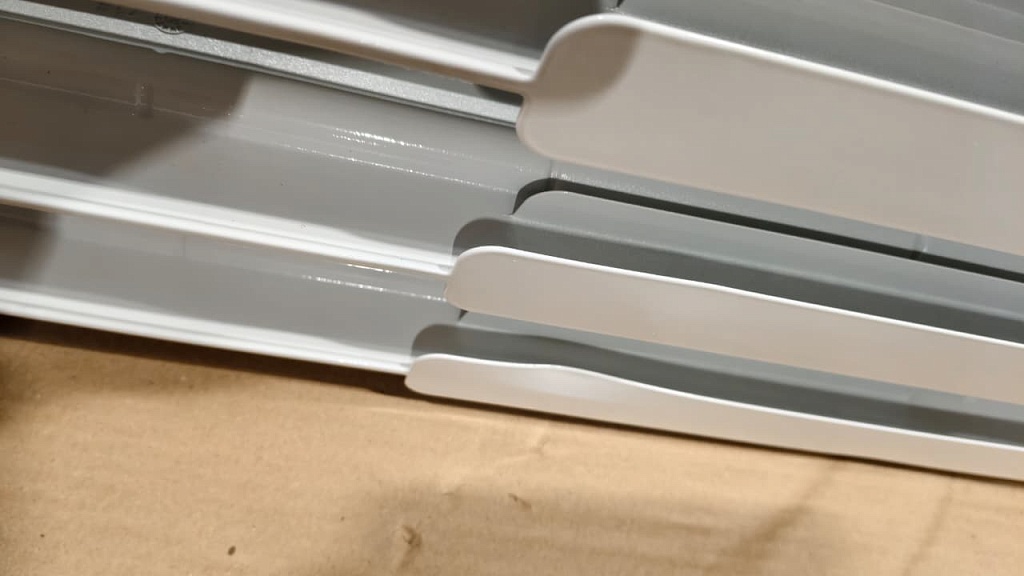 Уцененный товар (замятие ламели): Радиатор биметаллический ROMMER Optima BM 500 4 секций боковое подключение (RAL9016), RBM-0210-050004