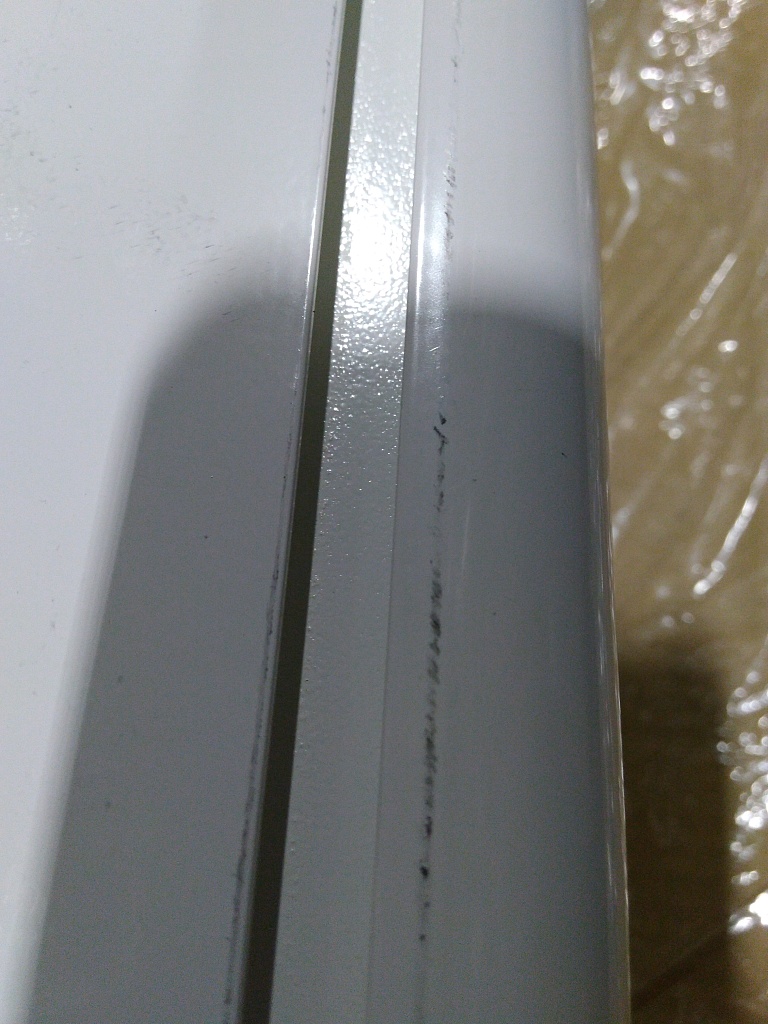 Уцененный товар (потертости): Радиатор алюминиевый STOUT Sebino 1800 4 секции универсальное подключение (белый ), SRA-1120-180004