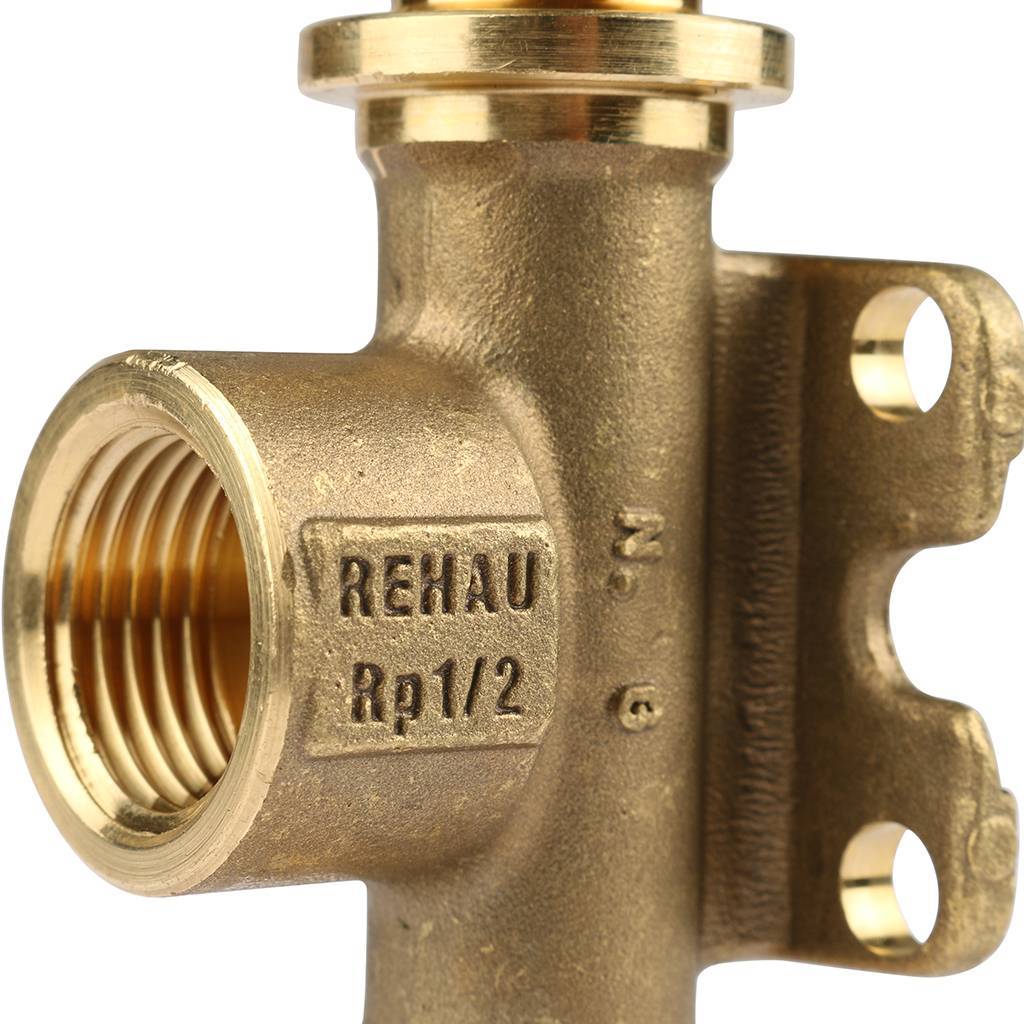 Тройник РЕХАУ RAUTITAN настенный с внутренней резьбой 20-Rp1/2-20 RX+ для труб из сшитого полиэтилена аксиальный