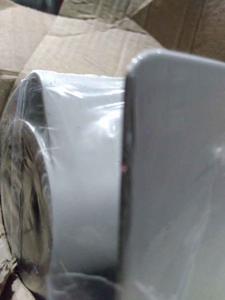 Уцененный товар (нарушена упаковка, царапины на ламели крайней секции): Радиатор алюминиевый STOUT ALPHA 350 12 секций боковое подключение (белый RAL 9016), SRA-2310-035012