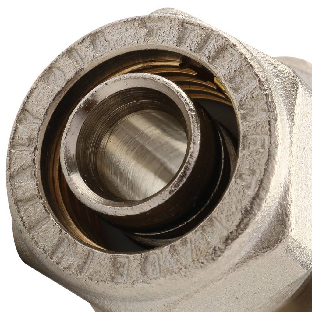 Муфта TIEMME с наружной резьбой (16х2.0х3/4) для металлопластиковых труб винтовой, 1600031