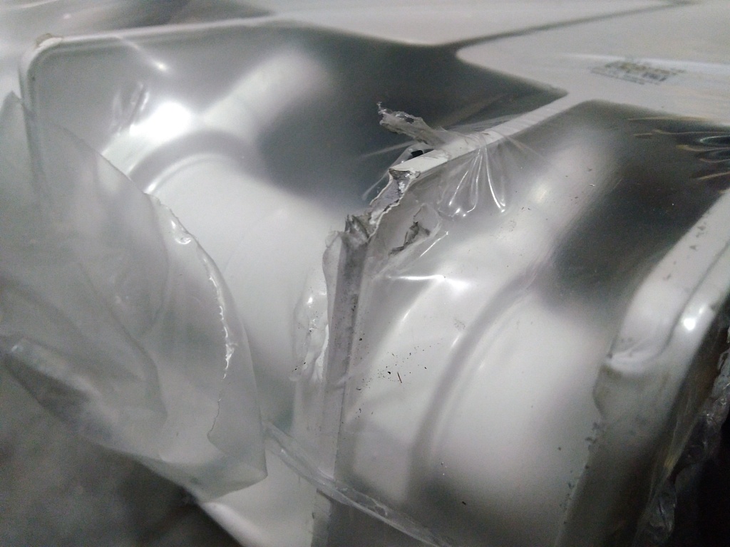 Уцененный товар (скол на нижней части секции): Радиатор биметаллический RIFAR SUPReMO 800 5 секции боковое подключение (белый RAL 9016), 4RS80-5