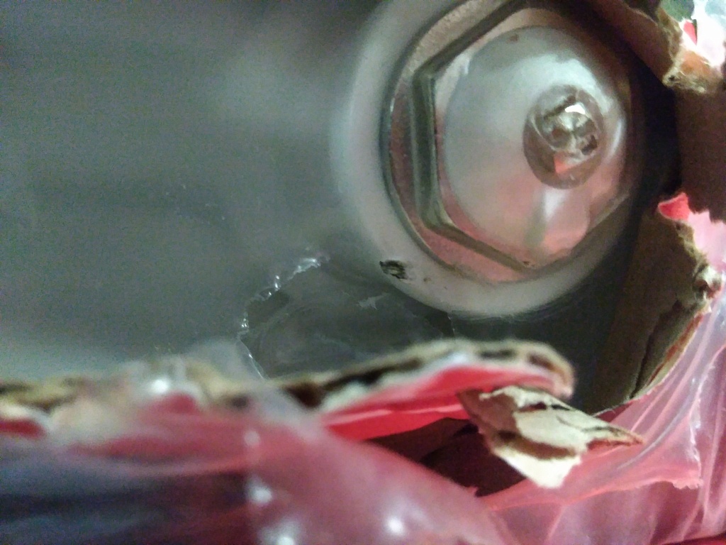 Уцененный товар (сколы, потертости на коллекторе, треснул колпачок, нарушена упаковка): Радиатор биметаллический RIFAR MONOLIT VENTIL 500 MVR 10 секций нижнее правое подключение (белый RAL 9016), 3RM50.VR-10